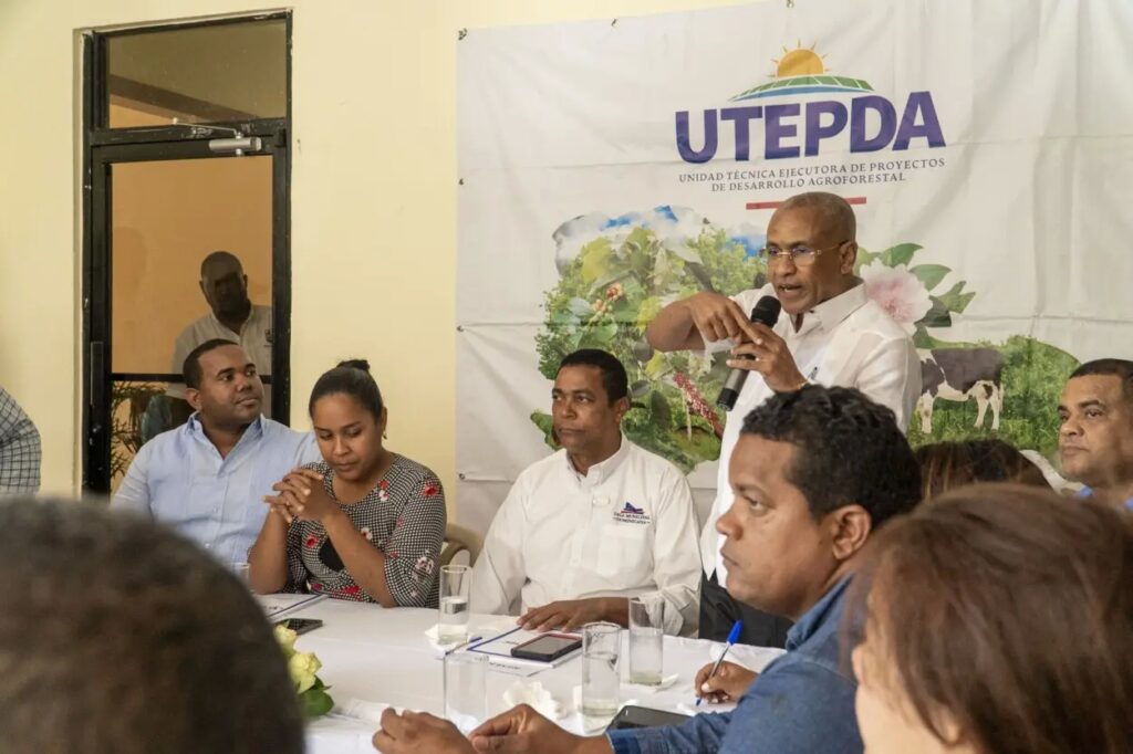 gobierno-impulsa-proyectos-la-ruta-azul-del-sur-y-corredor-ecoturistico-en-bahoruco-e-independencia