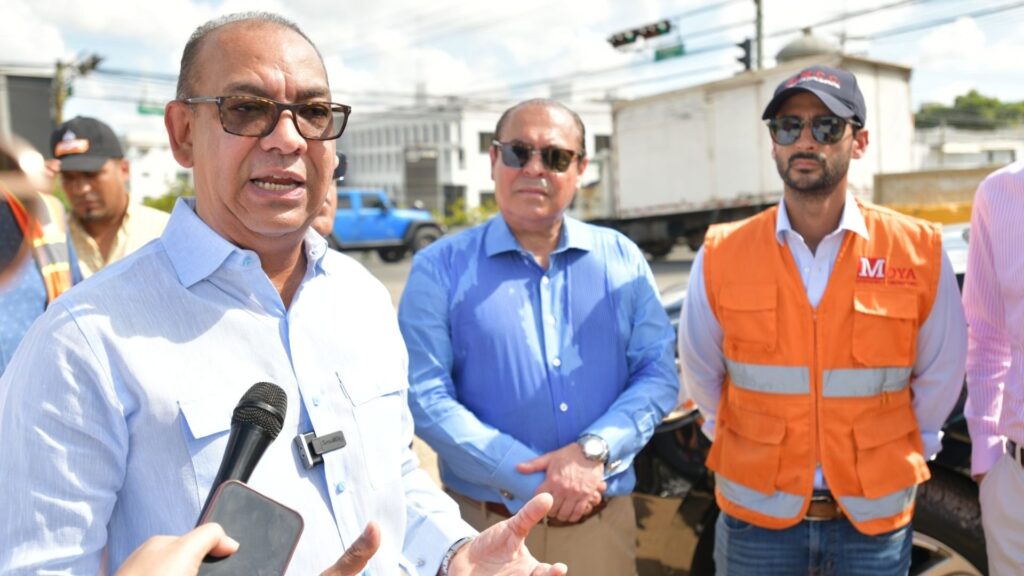 mopc-realiza-trabajos-para-agilizar-transito-en-avenida-republica-de-colombia