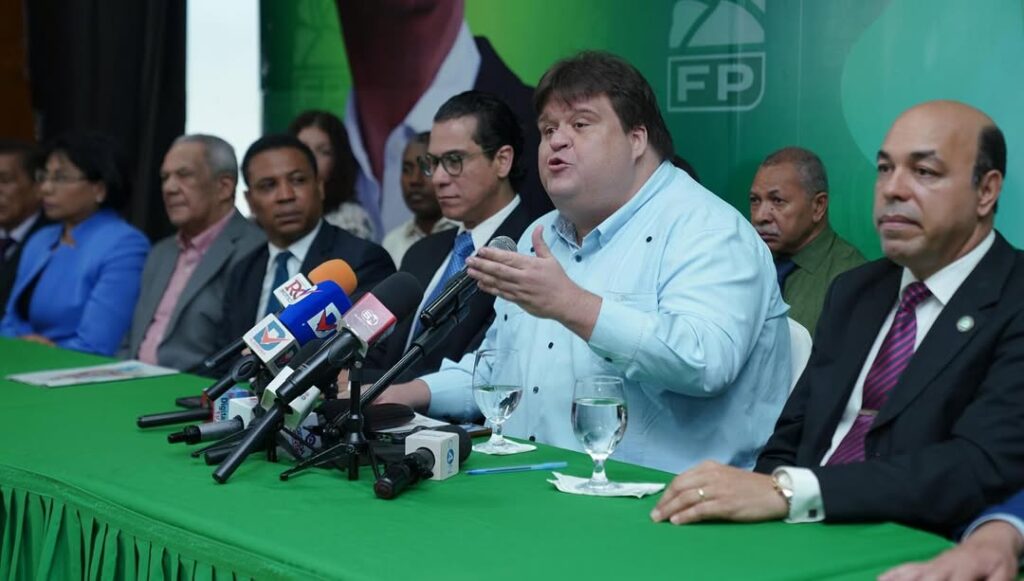 fp-denuncia-gasto-de-casi-rd$4,000-millones-en-pensiones-especiales-sin-justificacion
