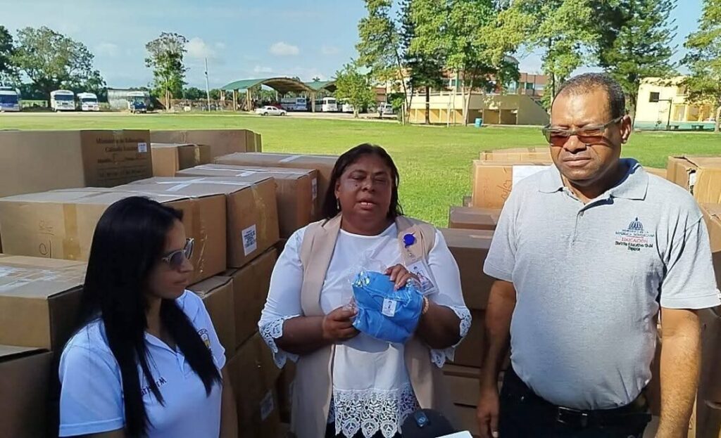 inabie-entrega-kits-escolares-a-centros-educativos-del-distrito-13-04-en-dajabon