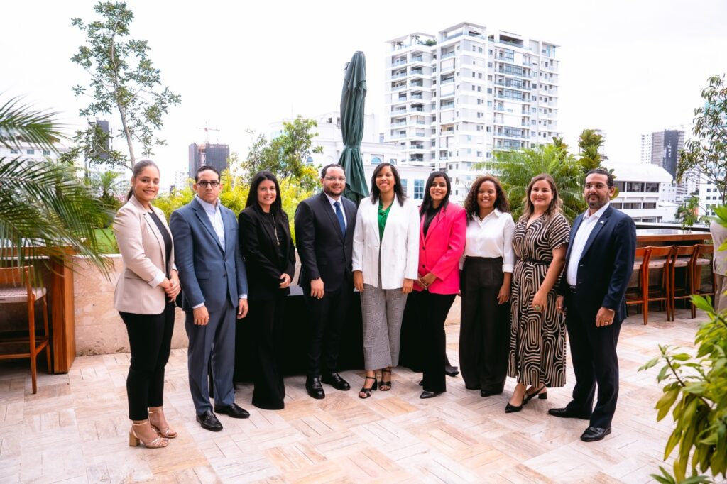 adofintech-se-integra-a-we-finance-code-para-apoyo-financiero-a-mipymes-lideradas-por-mujeres-en-rd