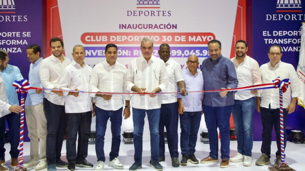 Presidente Abinader entrega el techado del Club Deportivo 30 de Mayo